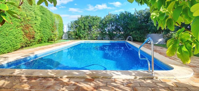 pool-area-cleaning-service-in-Australia suburbs